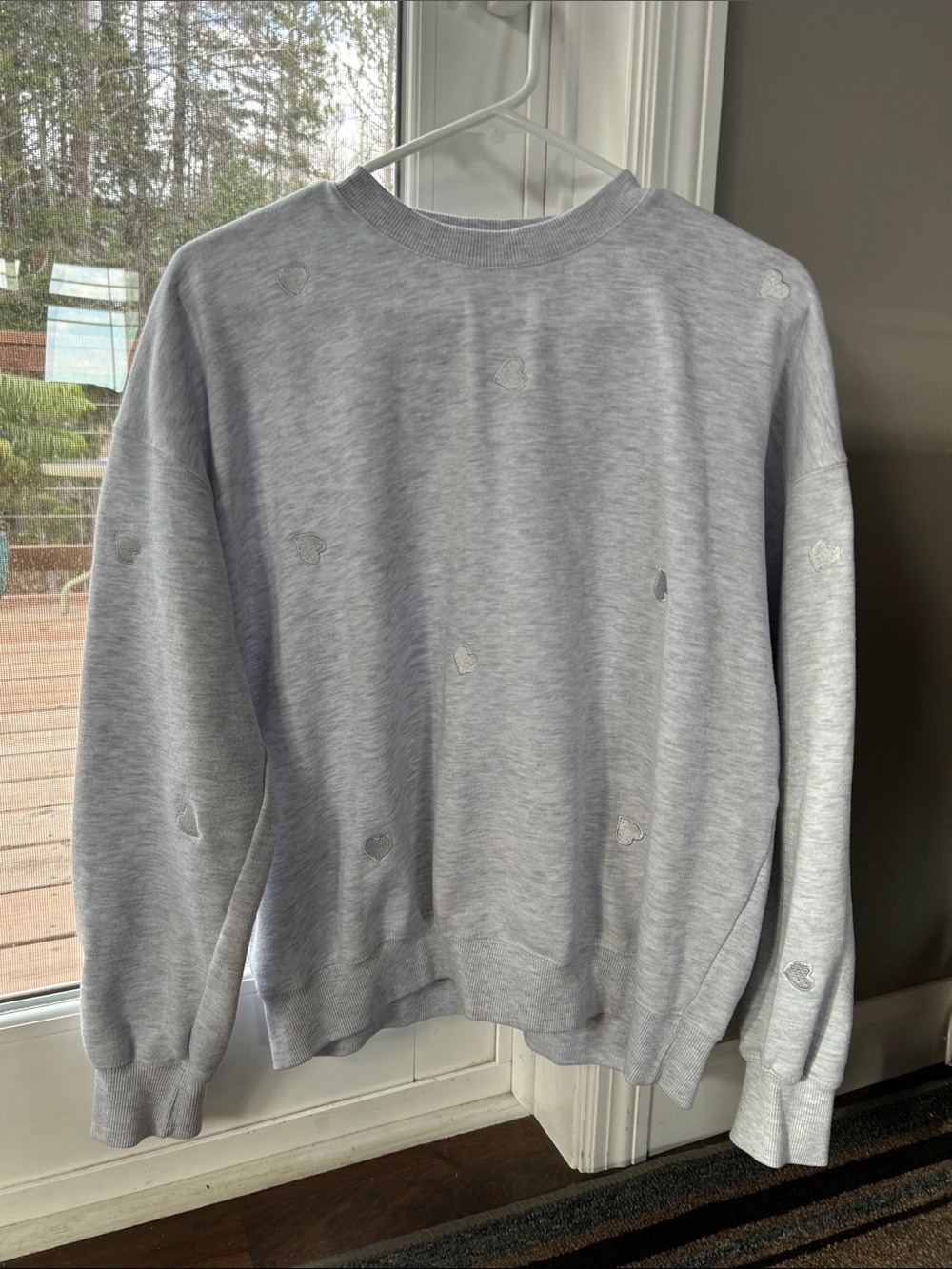 Reflex Light Gray Women's Crewneck Sweatshirt with Heart Embroidery